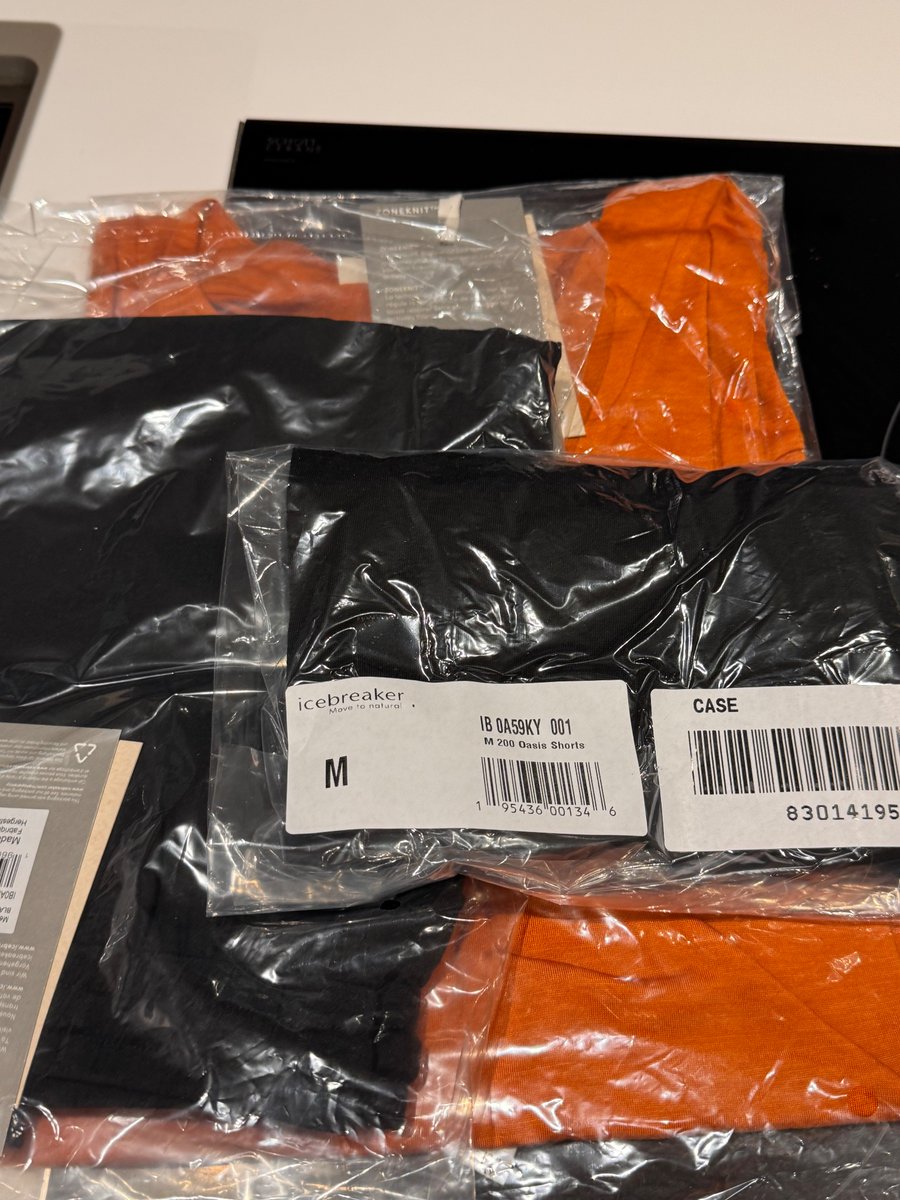 Benmurrayben's tweet photo. @icebreakernz  I love the clothing but what’s with all the plastic packaging. Surely you can solve this. https://t.co/0JJoTqMGYM