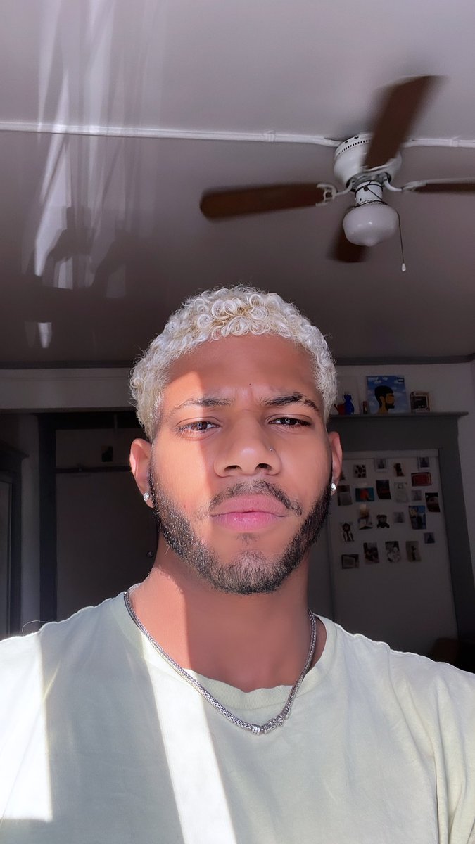 yaboykelvinjr's tweet photo. drop a picture from your favorites https://t.co/yfeNjqUePK