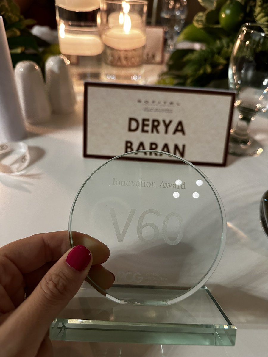 Such an amazing night where I had the chance to see @KAUST_News graduates in the #V60 gala organized by BCG in Dubai. So many great women as role models in Saudi as KAUST alumni in climate and regenerative environment. Night ended with a sweet surprise having ‘innovator’ award 🤗