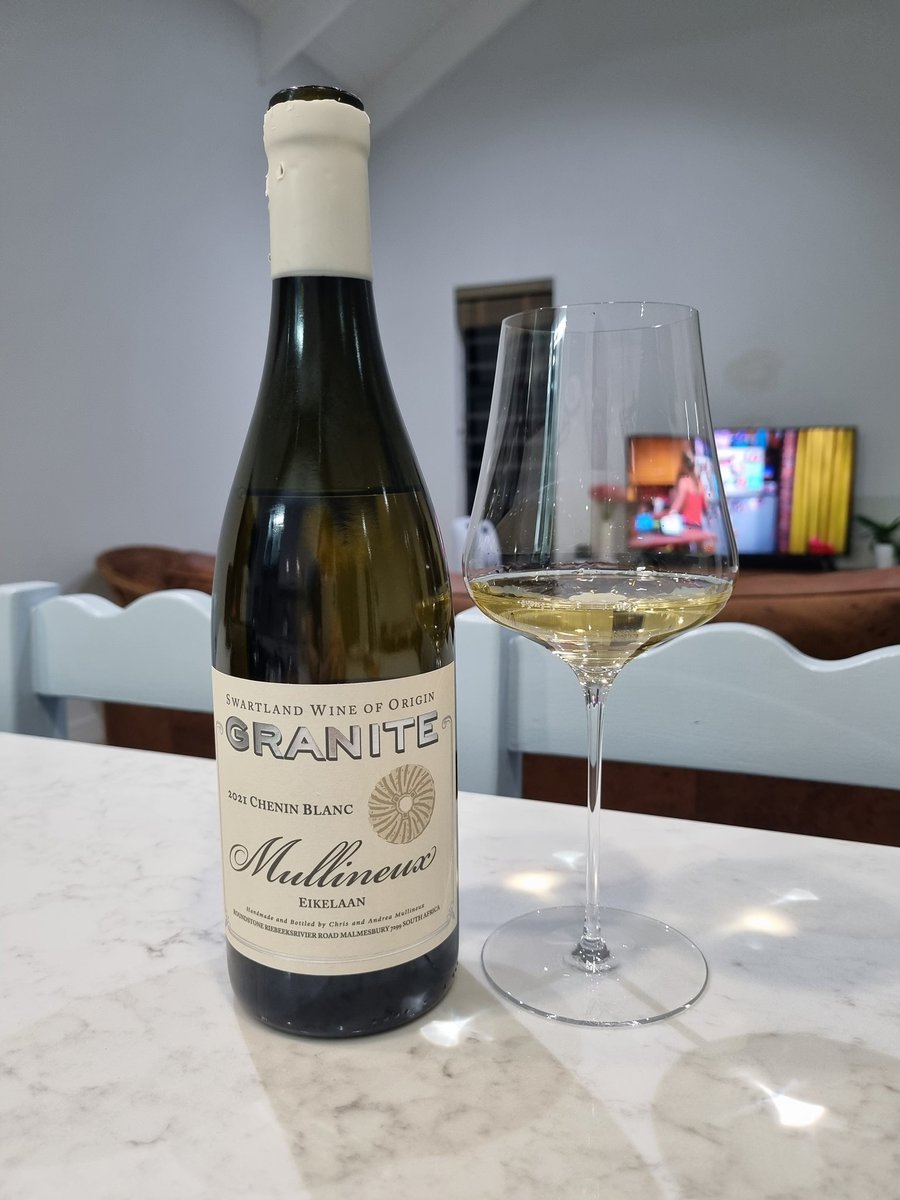 Mullineux Granite Chenin Blanc. Medium body and very lively. I had the Iron a few weeks ago and I think I preferred that to the Granite. But that doesn't take anything away from this wine! I really love Mullineux whites!