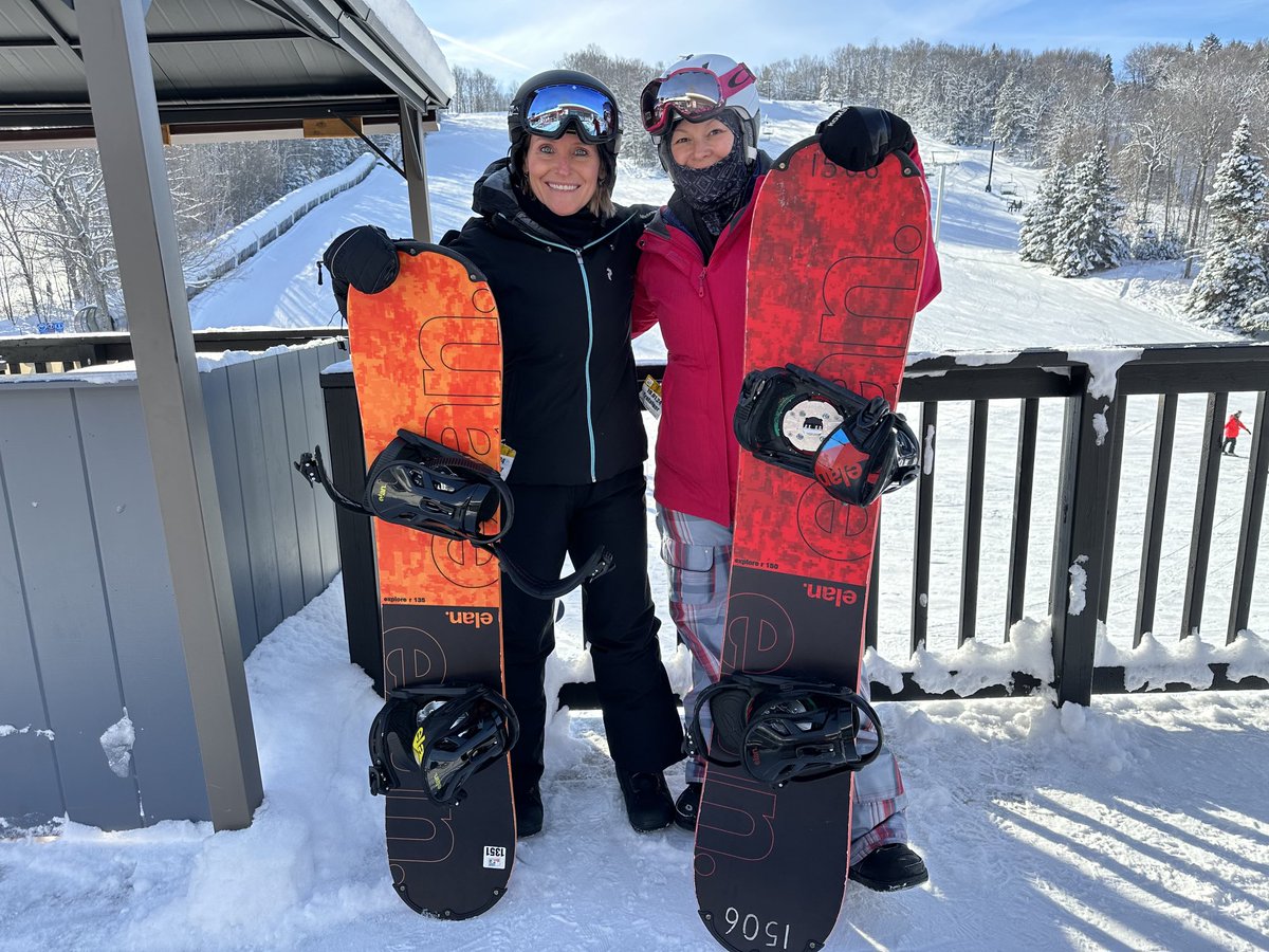 MrsMK2018's tweet photo. Incredible way to end this week skiing and snowboarding with ⁦@samwelbourn1⁩ !!! ⁦@trafalgarcastle⁩ #beyondthecastle was incredible ⁦@SirSamsSkiArea⁩ https://t.co/HeGzGpFFWv