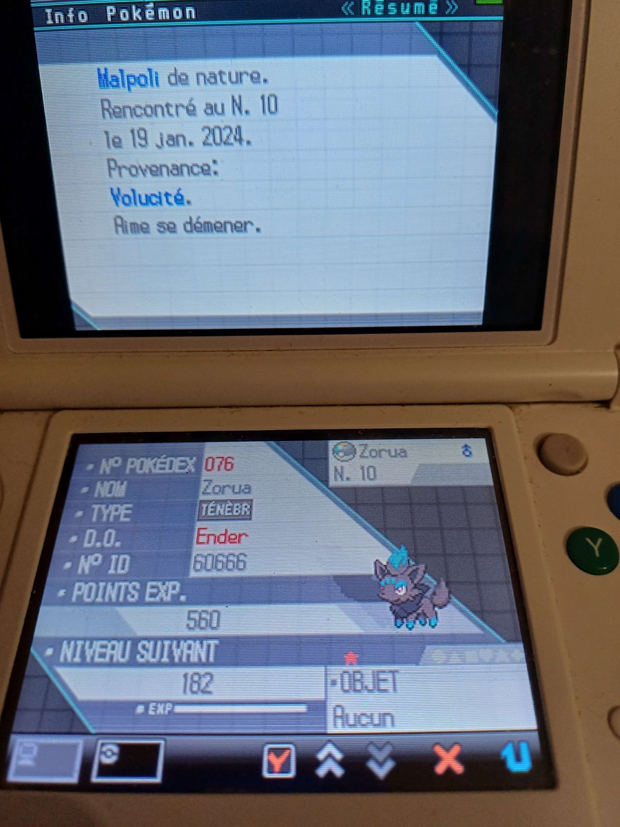 14ème étape de mon Road quests a Unys qui ce conclut par ce magnifique Zorua delock a Volucité ! Tombé en seulement 474 Resets une belle fraude pour le coup, mais tellement un beau shiny ce poké n'empêche !   

Maintenant go au bois des Illusions faire le Zoroark !