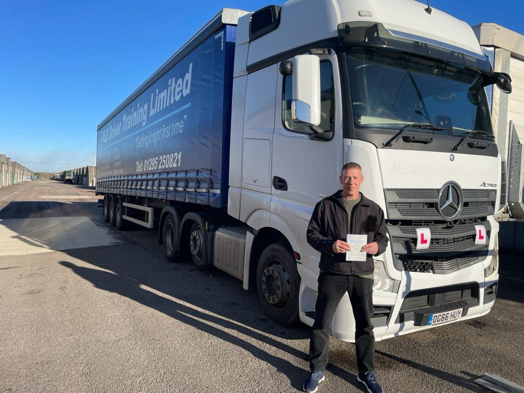 Congratulations to Ian, another of <a href="/CEMEX_UK/">CEMEX UK</a> latest apprentice intake to pass his LGV C+E (HGV class 1) driving test with thanks to <a href="/SPTraining_UK/">SP Training</a> &amp; <a href="/JLDTraining/">JLD Training</a>   🚛🚛 (photo credit JLD)