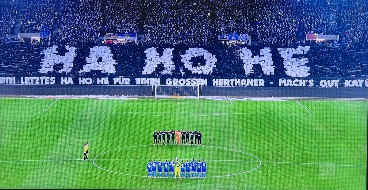 FabianSautier's tweet image. Gute Freunde kann niemand trennen.
🔵🖤⚪️

#KSCOSN #HaHoHe