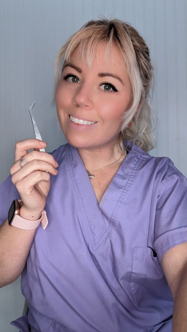 Who's your favorite nurse? https://t.co/CICDWXflDf