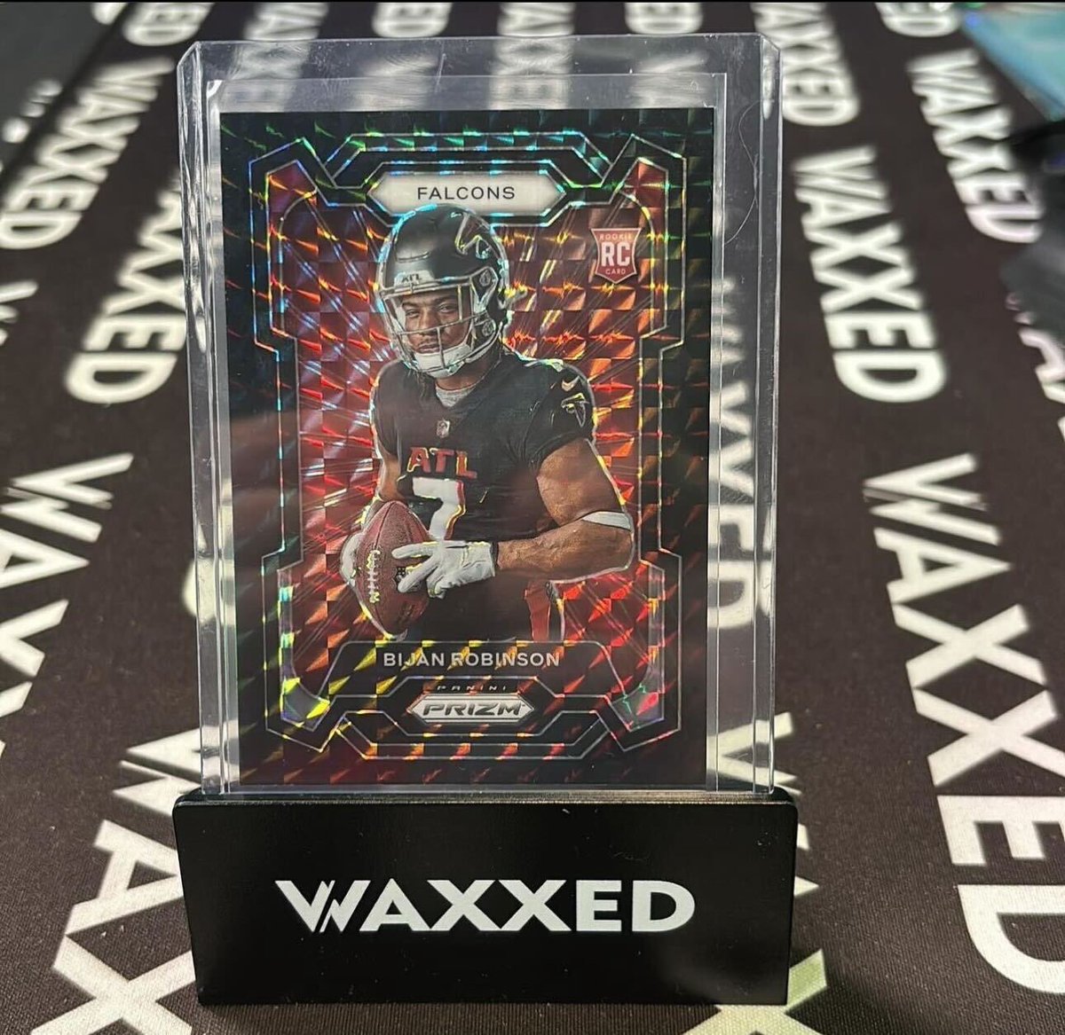 Big Hit Alert‼️ Waxxed pulling a 1/1 Bijan Robinson Black Finite 🤯

#NFL #Football #Collect #FanaticsLive #BijanRobinson