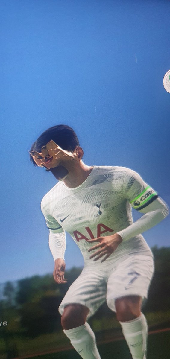 Bassam_Mo's tweet photo. @Aleks_FUT I thought he was crying not being part of TOTY https://t.co/ScbdcPqzh4