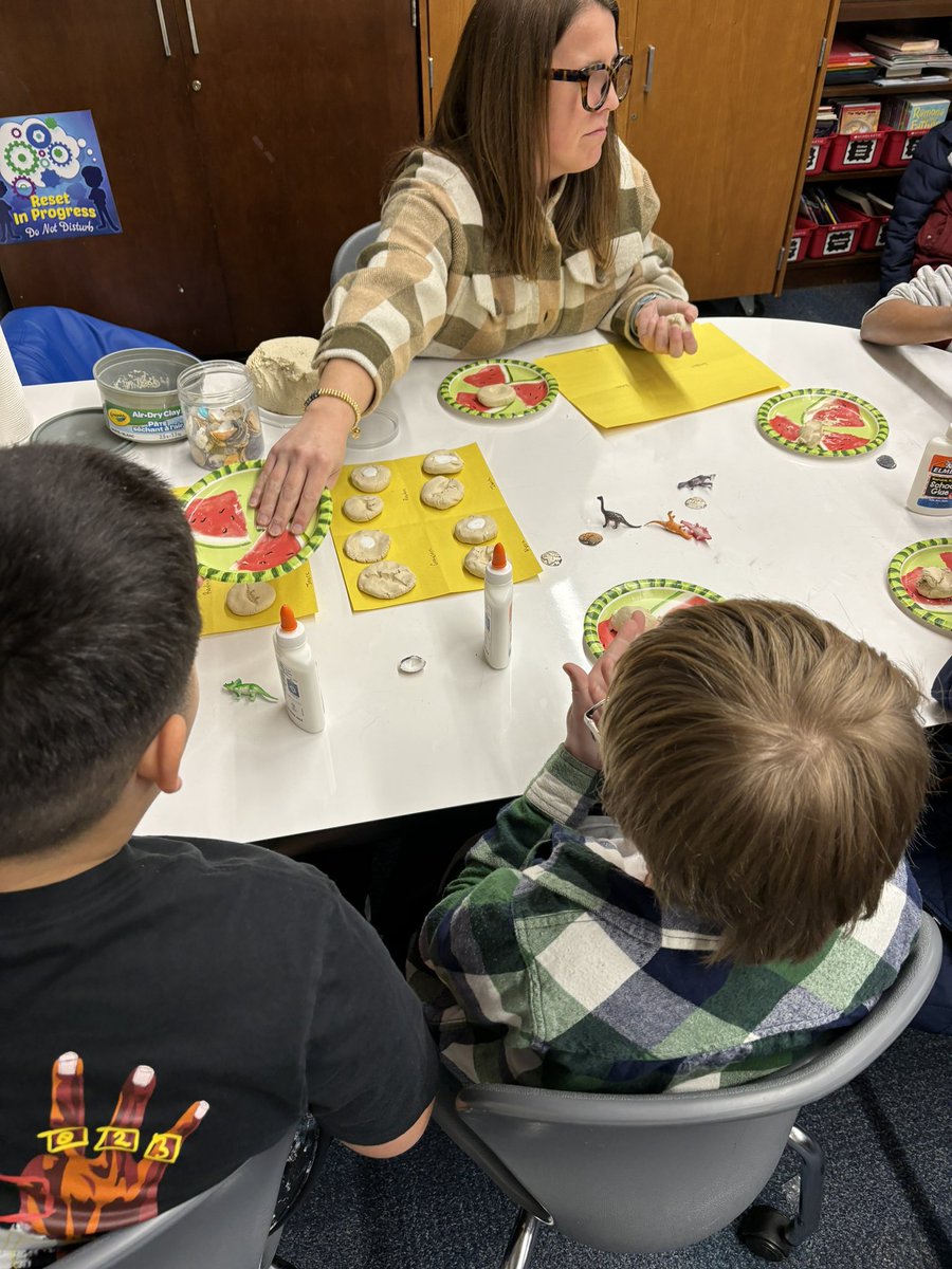 MoreMathPlease's tweet image. Learning walks @SouthwestES 💗