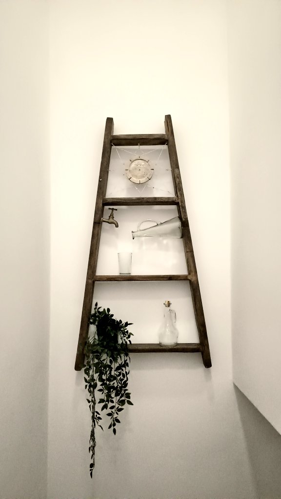 getshouse's tweet image. Explora la magia al subir las escaleras de nuestro futuro alojamiento turístico. Cada detalle, desde la escalera adornada hasta la artesanía única, refleja la dedicación de los propietarios. ¡Pronto podrás vivirlo! 🏡✨ #Turismo #DetallesEncantadores #alquilervacacional