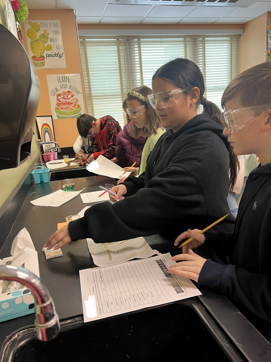 Just some scientists discovering the differences between acids, bases and neutral substances while testing the pH levels of different liquids! #WeArePlainedge