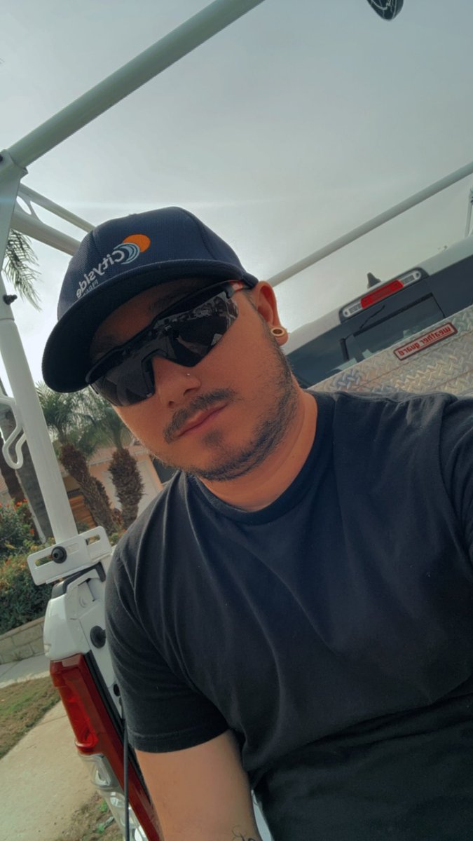 Stonedjeezus's tweet image. &quot;Feeling like a superhero today, just finished not one but TWO tasks at once! 💪 Who says multitasking isn&apos;t a superpower? #productivity #multitasking #gettingthingsdone&quot;