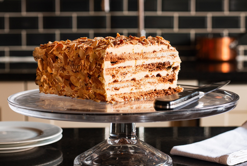 noseychef's tweet photo. ** Sans rival ** French patisserie in the Philippines? You bet: https://t.co/SA2uXeZwVO
#pinay #pinoy #pinoyfood #philippines #sansrical #meringue #baking #Foodie #EatingForTheInsta #InstaFood #Eater #ForkYeah #FoodPorn #CheatMeal #SpoonFeed #DailyFoodFeed #NomNom #InstaEats https://t.co/StOTaz4R1w