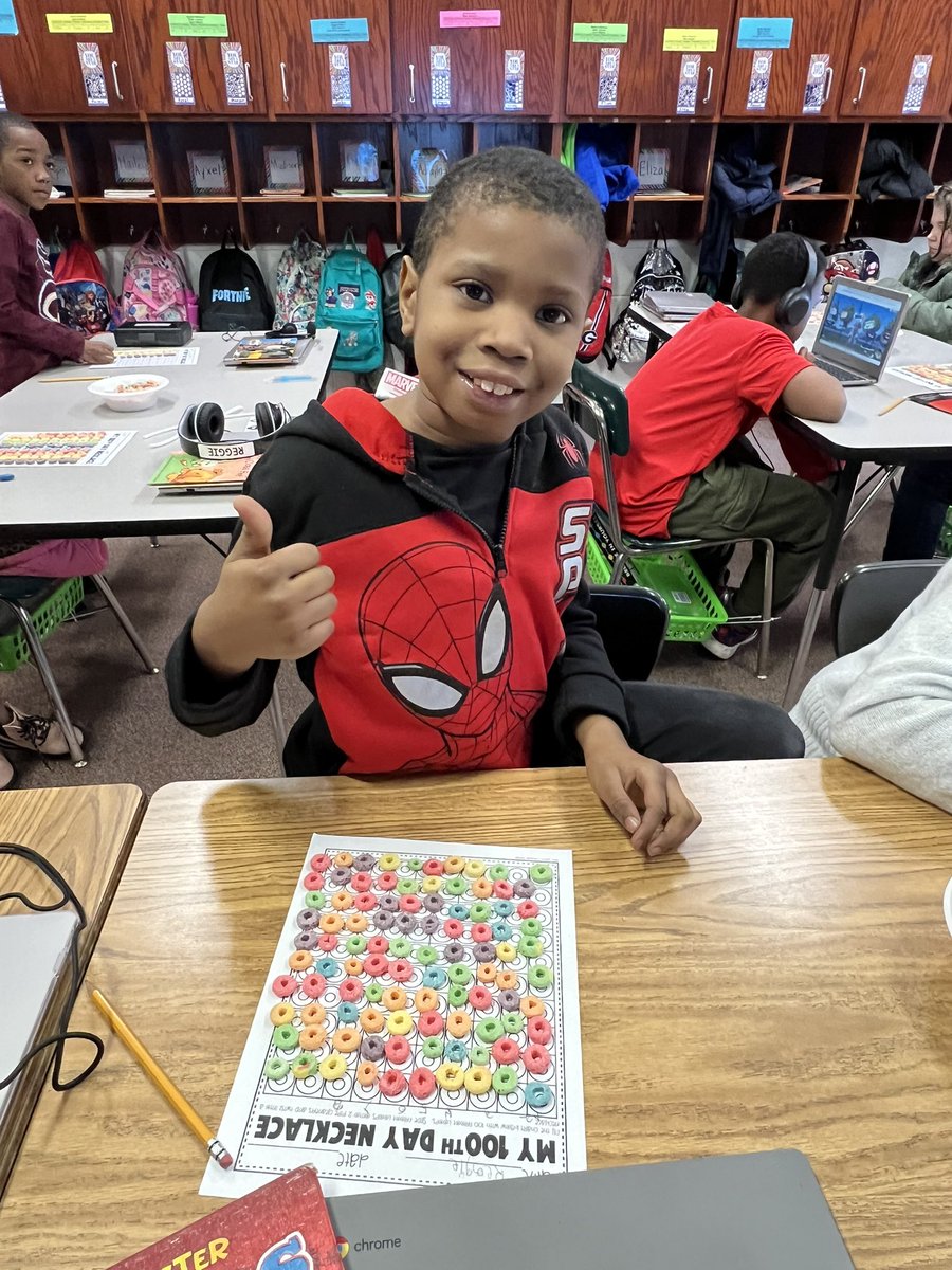 MsMarks_HES's tweet photo. Happy 100th day of school! 🎉 we counted by 1s, 2s, 5s, &amp; 10s to 100! Check out our 100 fruit loop necklace! https://t.co/mr1uvj5uhl
