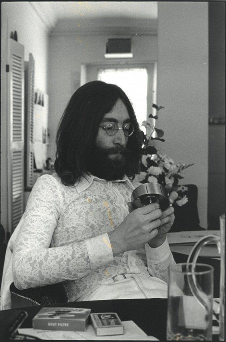 John Lennon 1969, Savile Row The #Beatles via @LennonMindOn