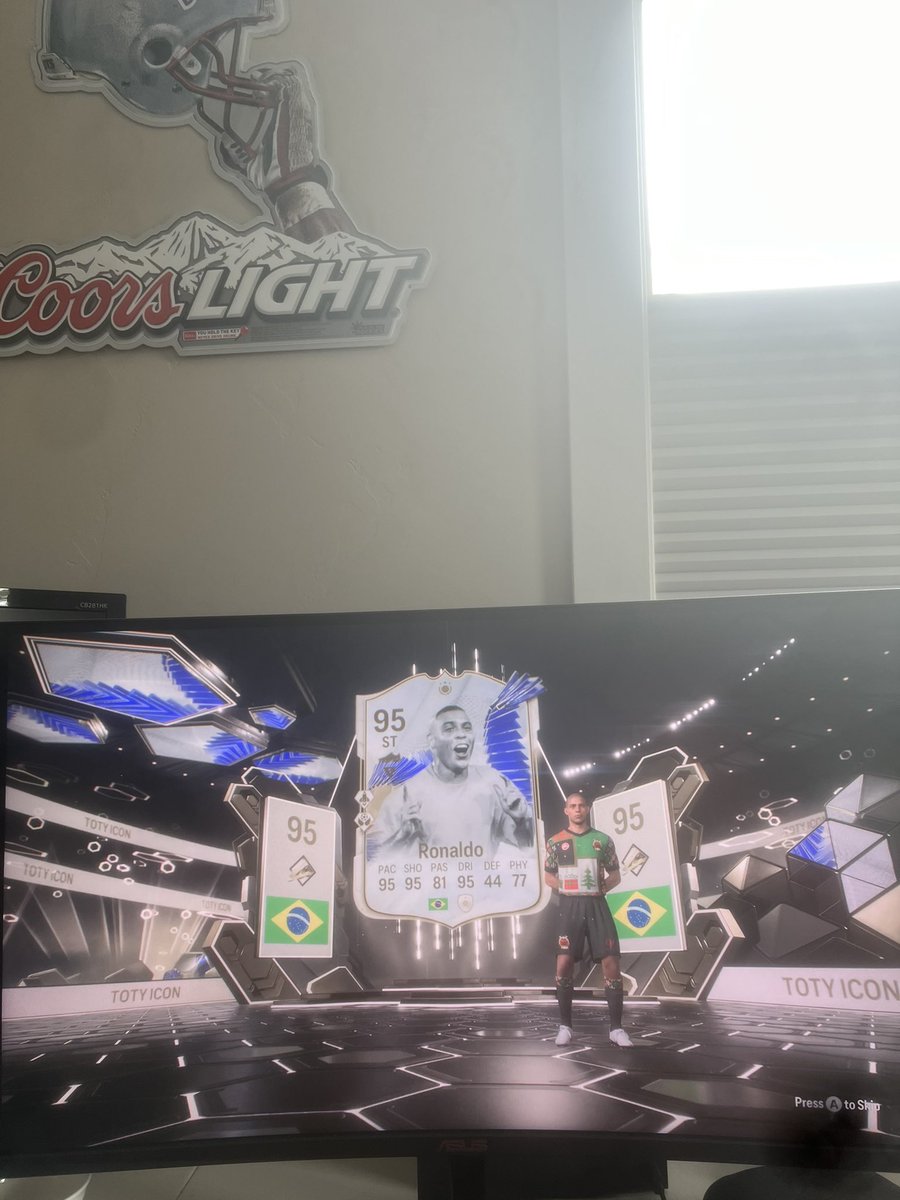 PureLuck tweet media