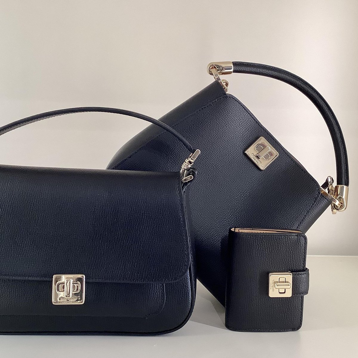 Tanger Outlet Tilton tweet media