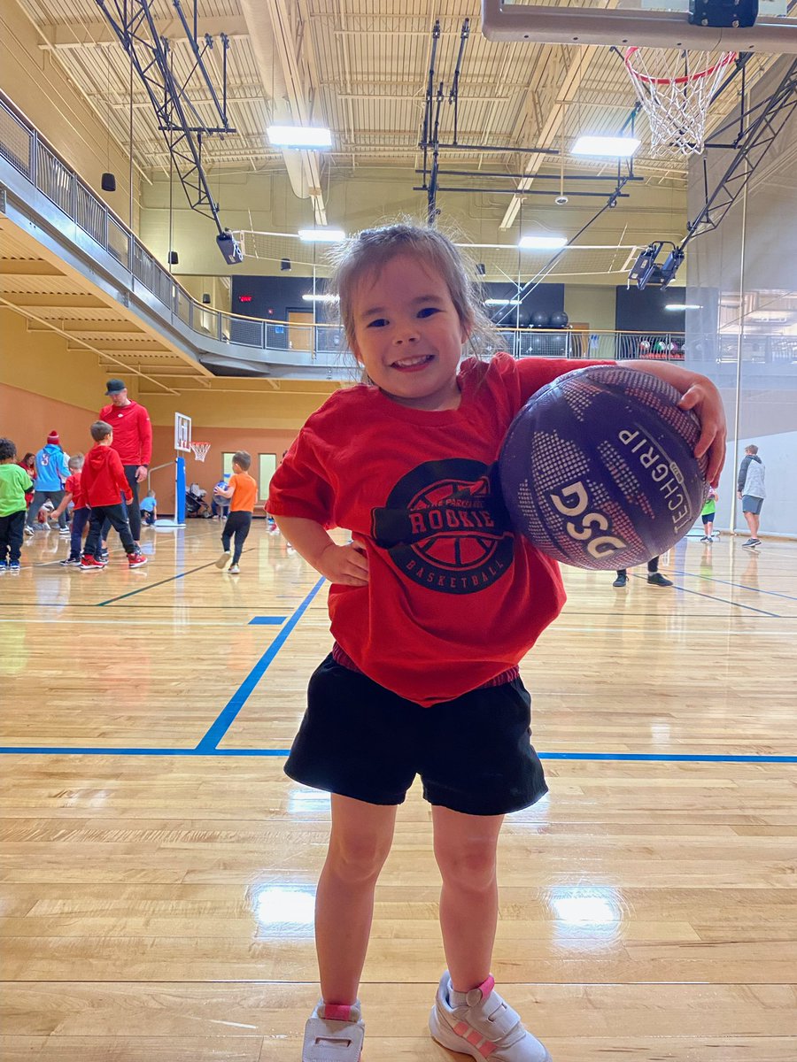 CoachAllen1965's tweet photo. Georgia at basketball practice. Look out Stags…she’s bringing it ❤️💙#GoStagsGo https://t.co/M2gDotYWe4