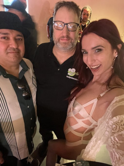 Having a fun time at xbiz!!! Ran into TadPole@TPXSMovies 🥰💖 here for another hour, swing by and say hiii✨<a class="tags" target="_blank" title="On Twitter" href="/?out=eyJ0eXAiOiJKV1QiLCJhbGciOiJIUzUxMiJ9.eyJpYXQiOjE3MjQ5NTMzMTcsImlzcyI6InR3cG9ybnN0YXJzLmNvbSIsIm5iZiI6MTcyNDk1MzMxNywiZXhwIjoxNzU2NDg5MzE3LCJyZWRpcmVjdF91cmwiOiJodHRwczovL3R3aXR0ZXIuY29tL1RQWFNNb3ZpZXMifQ._2B_meNli2vg6kz-NUVlwyrq6oM3TivjiL6QCZ74bxQD7Dci9m9iIabg0RwBKQnEwCz6vJXdvx0kp310bQS6nw">@TPXSMovies</a><a href="/tag/mvsales"class="tags"><span>#mvsales</span></a>