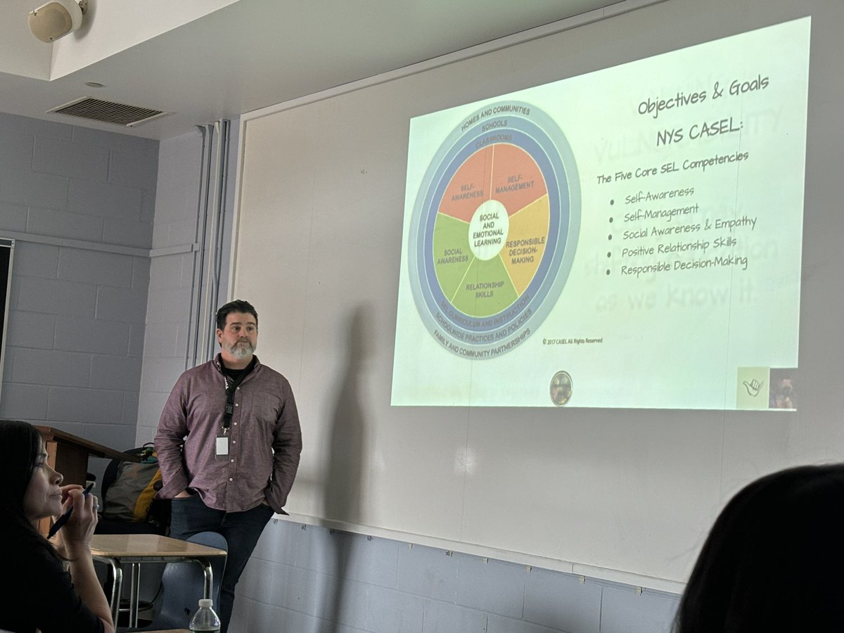 kocallaghan47's tweet photo. NYSMSA L.I. Regional Conference-Superb presentation by Islip UFSD๐ Claire Nyman and Nick Apicella
#IslipRising@IslipUFSD
#StudentsFirst #PureIntentions
#BestEffort #InventingSelf https://t.co/4toICvd1Td