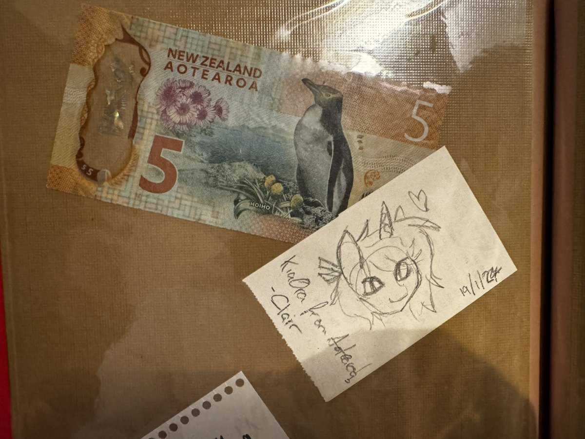 Thank you <a href="/asakusa_wolf/">Bar浅草交差点</a>!!! 

There’s a bar called Wolf Bar in Asakusa and you can order a cocktail based on your OC aaaaaa

There’s a guest book where you can draw and stuff and people left cool stuff!

Still feels so interesting seeing furries IRL but the place was such a vibe~