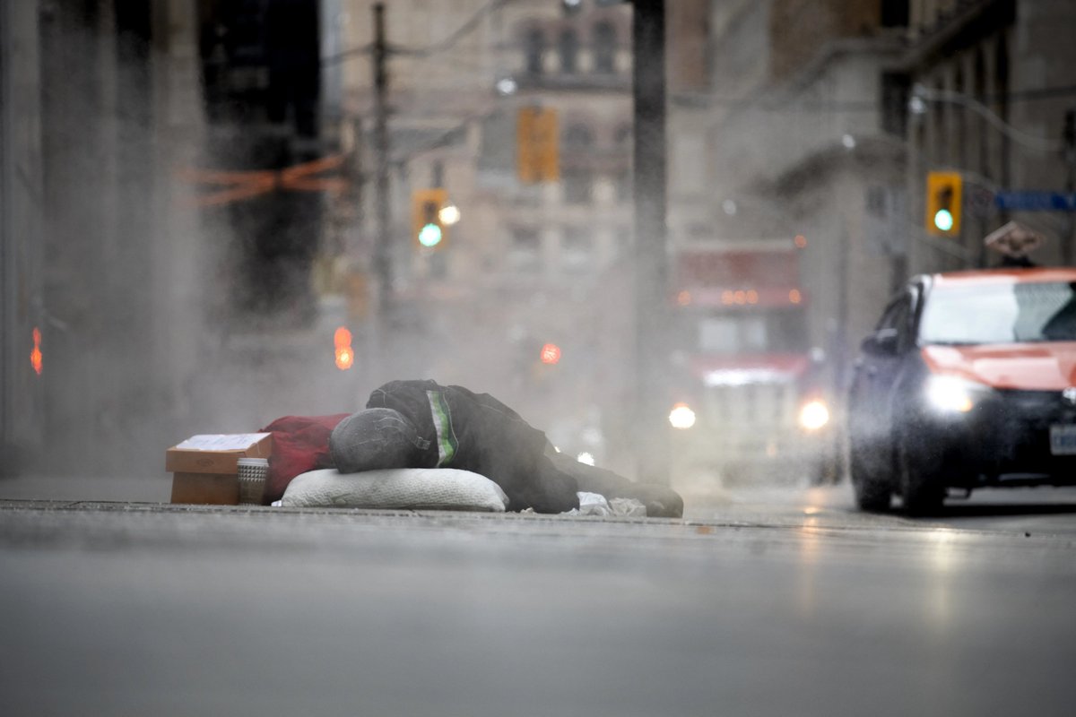 HOMELESS CANADA tweet media