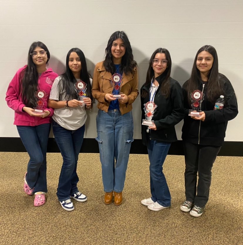 MsSaraBorja's tweet image. Super proud of my GT students for securing 7th place at ToyTech! Your hard work and dedication truly paid off. All of you are absolutely amazing! Keep shining! 🌟 #GEMSshineBright @SanElizarioISD #GEMSPride #ToyTech #GTStudents