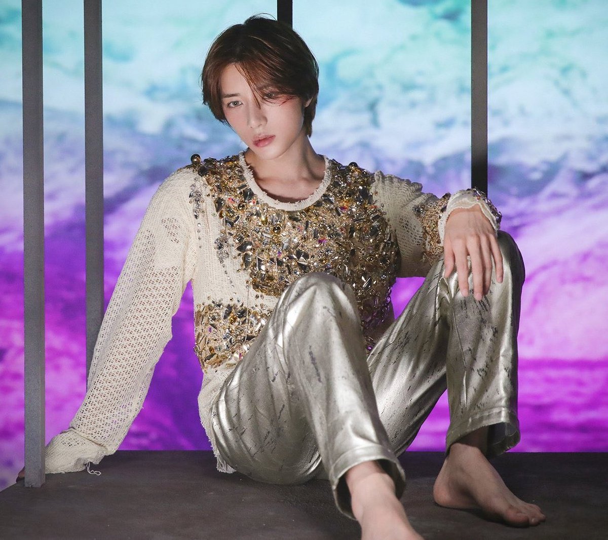 TXTFeet's tweet photo. Arch and Toes #BEOMGYU @TXT_members https://t.co/yrpyH4eigV