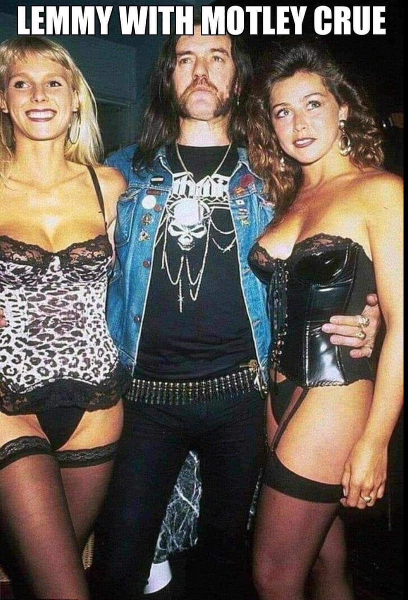 Falso Profeta (@eldios_delrock) on Twitter photo Al fin viernes y ya le caímos desde el principio a #SalvameRadio 
Cómo estás <a href="/elwarpig/">WARpig</a> ora' sí ya te oigo mejor de la voz.
¿Esa rolita del Grand Funk Railroad le pasará como al jarritos de tutti frutti: que la banda la pida "del rojo"?
Saludos <a href="/El_Gasper/">Gasper</a> y a la #SalvationArmy🪖 Al fin viernes y ya le caímos desde el principio a #SalvameRadio 
Cómo estás <a href="/elwarpig/">WARpig</a> ora' sí ya te oigo mejor de la voz.
¿Esa rolita del Grand Funk Railroad le pasará como al jarritos de tutti frutti: que la banda la pida "del rojo"?
Saludos <a href="/El_Gasper/">Gasper</a> y a la #SalvationArmy🪖