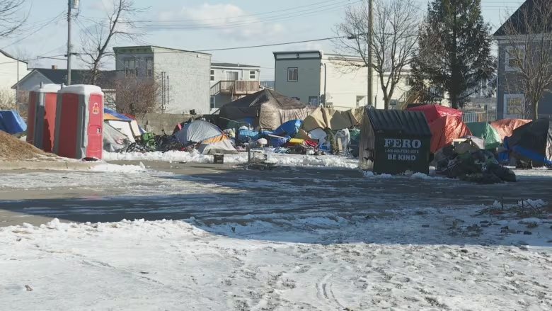 HOMELESS CANADA tweet media