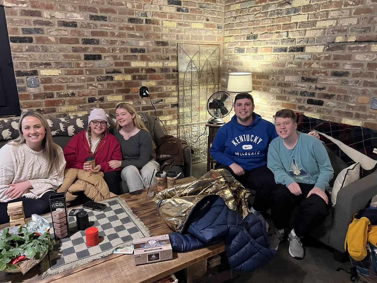 bessoscoffee's tweet photo. ❄️ What a week; thank you to our incredible team and wonderful #BessosFamily for making it a great one! We’re still open regular hours (5:30 a.m. - 11:30 p.m. Monday - Saturday) to keep you going. 

#Coffee #Service #Community
#AndSnow https://t.co/fOkrXpHoSb