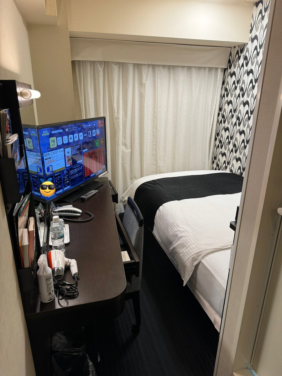 今年2回目の大阪😅
このアパ今までで一番狭いかも(.-.    )