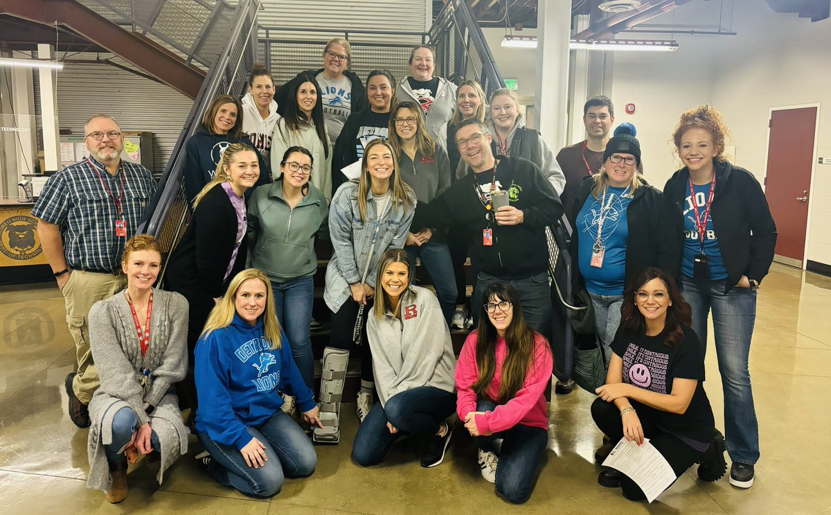 It was an emotional day having to say GOODE-bye to one of our forever favorite Bulldogs😭❤️🐾 We are all so sad to see you go, but so excited for all that is to come in your next chapter! We love you <a href="/lindseyy_goode/">Lindsey Goode</a> 🥹🫶🏼