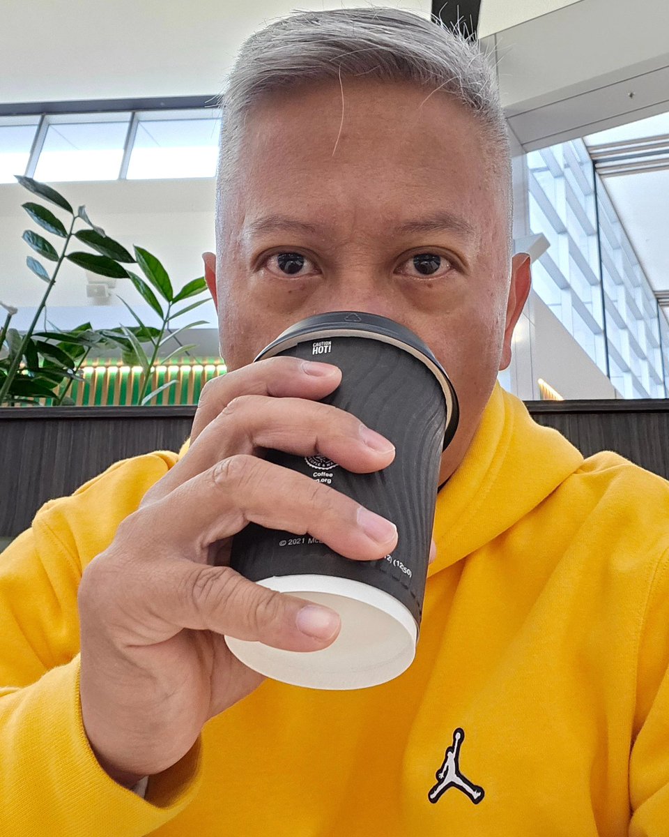 Berns_B_Bee's tweet photo. Matches the hoodie
#morningcoffee
#woyft
#kotd
@adidas
#lightstrike
#wywt
#ootd
@Jumpman23
@Nike
#airjordans
#jumpman23
#kicks
#sneakers
#sneakerhead https://t.co/7xfQDT1eLB