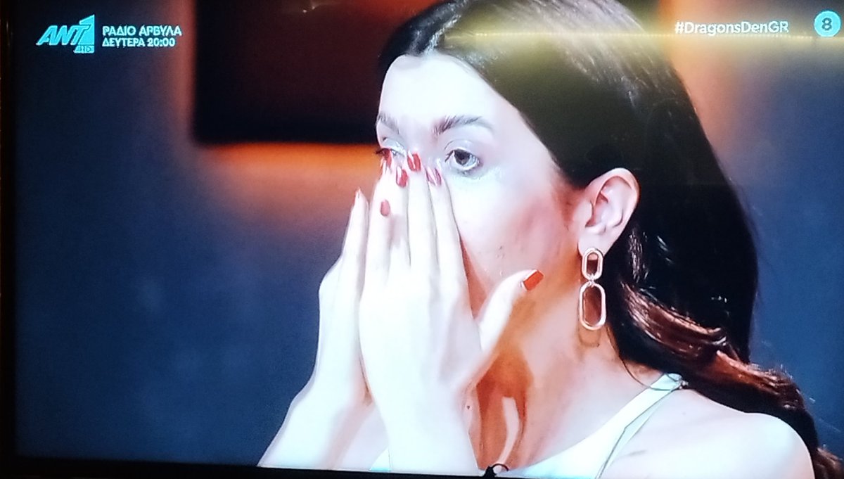 Για λίγο νόμιζα ότι έβλεπα.. ή το  #shoppingstar ή το #GNTMgr!🤣🤣
Μπράβο της πάντως!!👏
#DragonsDenGr