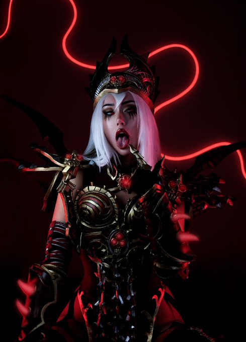 Arise, my champion 😈 #WoWcosplay https://t.co/kaFYnXPy1u<a href="/tag/wowcosplay"class="tags">#WoWcosplay</a>
