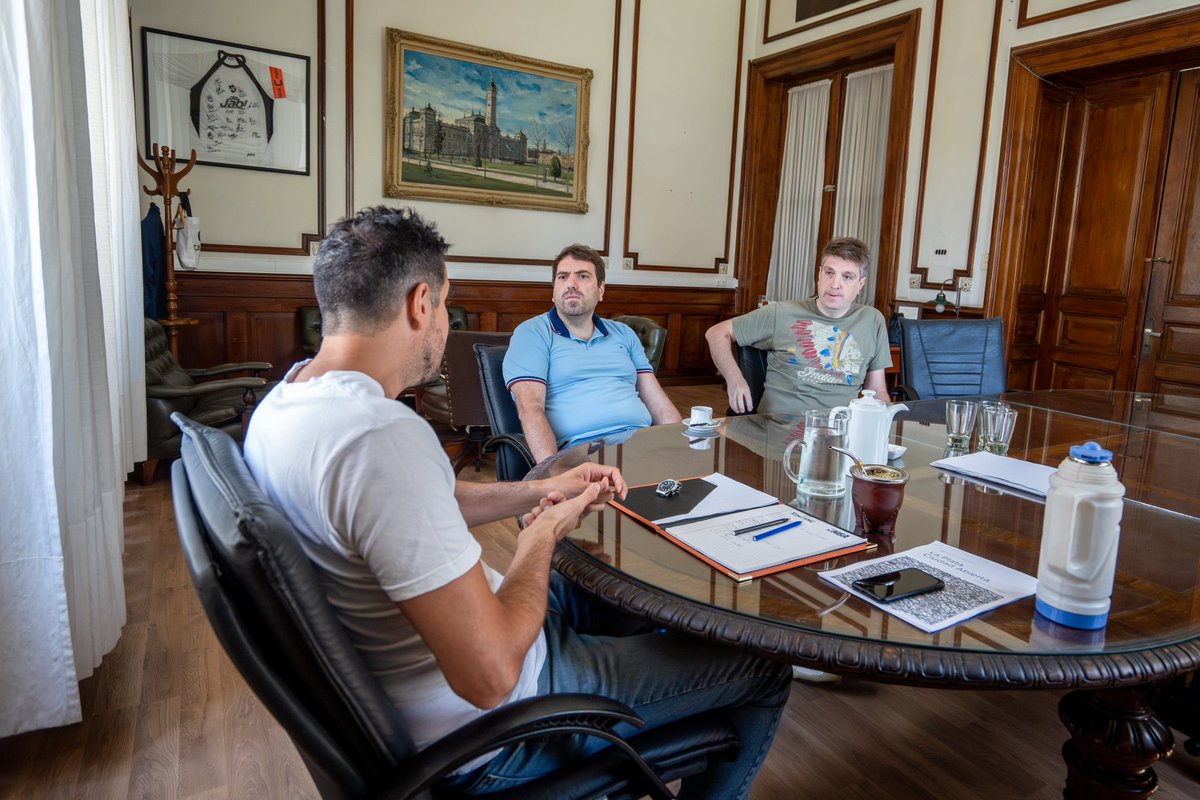 MarceloGalland's tweet photo. El impacto que tiene para los clubes el dnu y el proyecto de mega ley es muy negativo.
Lo analizamos junto al Presidente del Observatorio Social y económico de Clubes de Barrio, Cristian Font.
Los clubes decimos #NoALasSAD https://t.co/yt5adAyduQ
