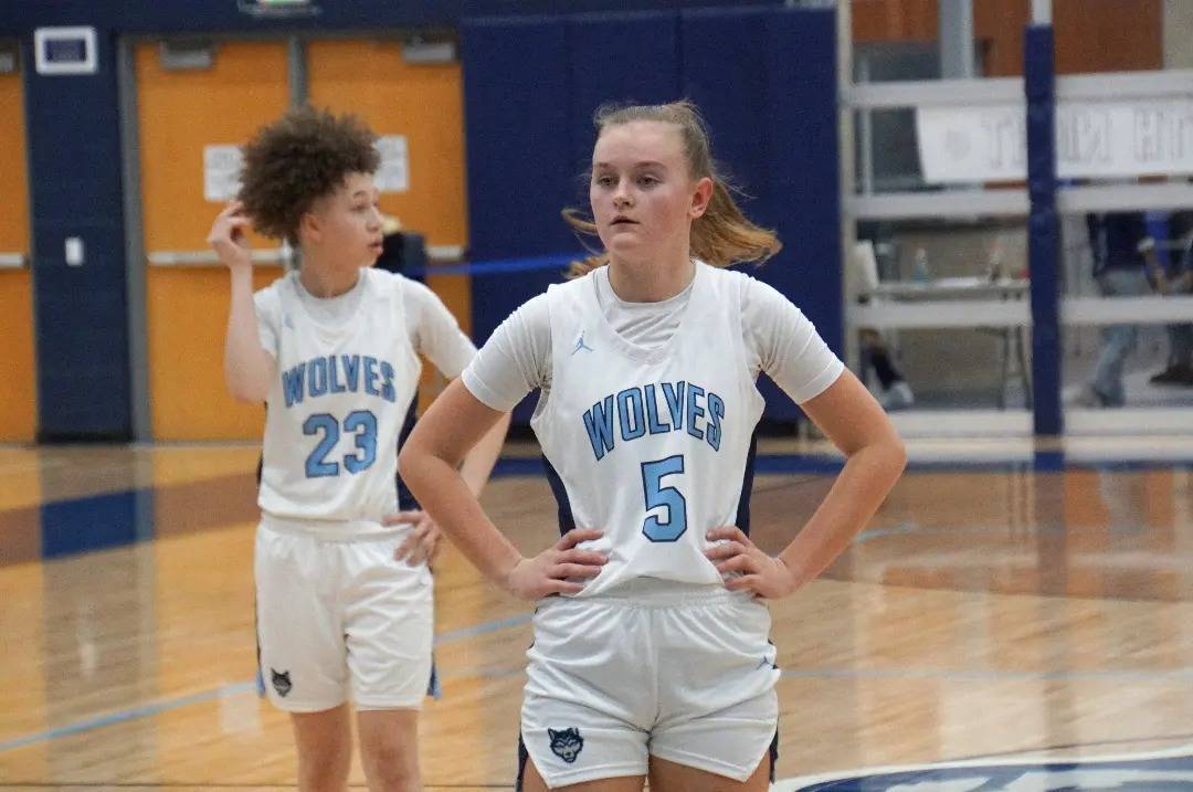 ProductionsW7's tweet photo. Again...there will not be any football on Thursdays for quite sometime....though Sun Prairie West junior Sophia Vriesema took care of that last night...just sayin. #itsacatch #wolfpack https://t.co/RWZ05pq2Pc