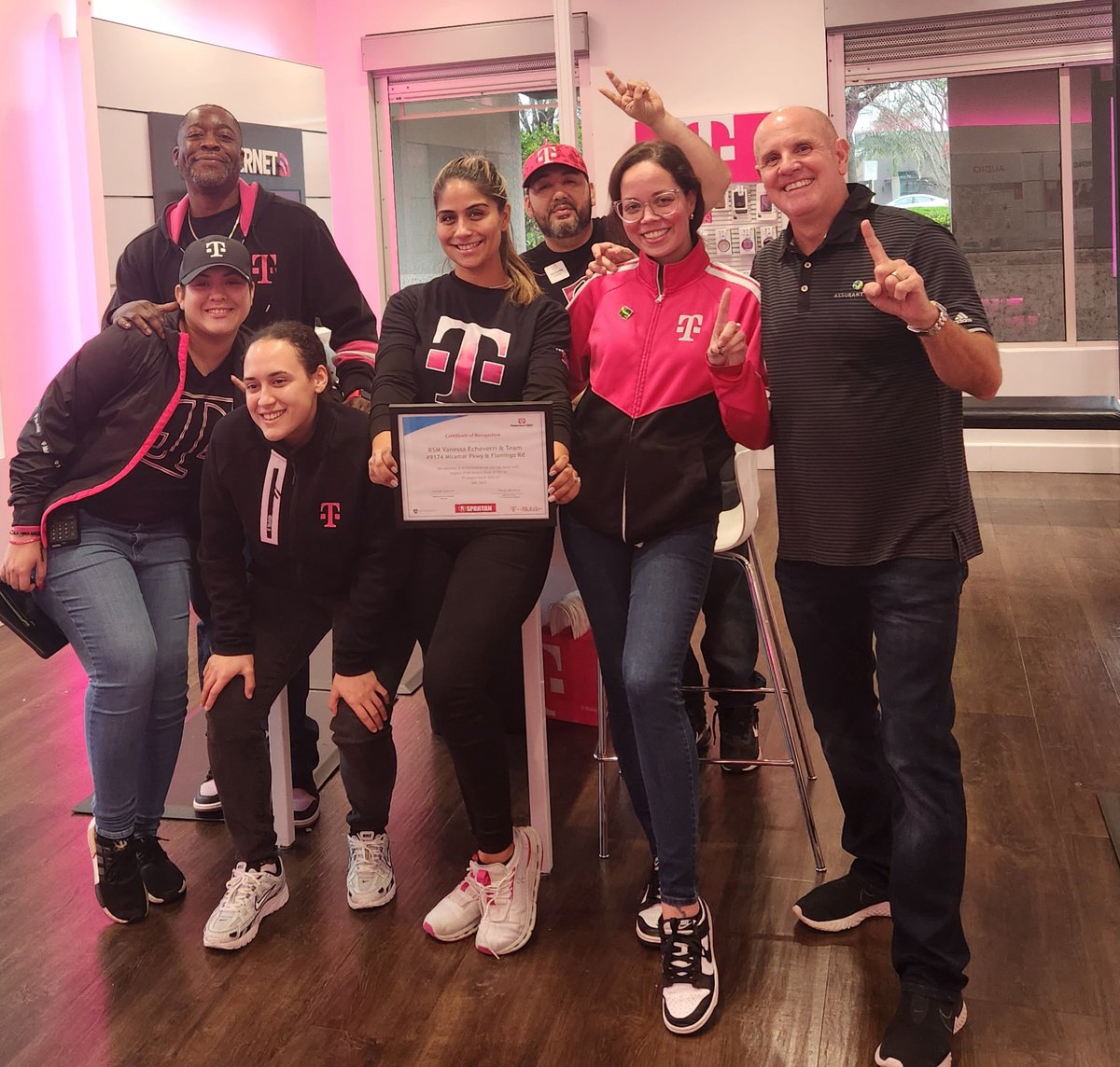 Celebrating P360 Excellence today with # Miramar & Flamingo Team @TMO_Vane for finishing top performing store in December in P360 in the Miami North Market! @ArenEscandon They plan to do it again in Jan! So proud of them! #P360BetterCX @pattyc101 @OJP305 @jorge_alvarez33