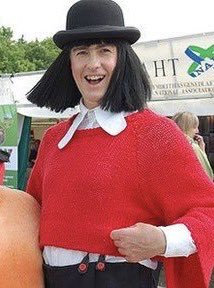 familiar face ar Traitors heno x