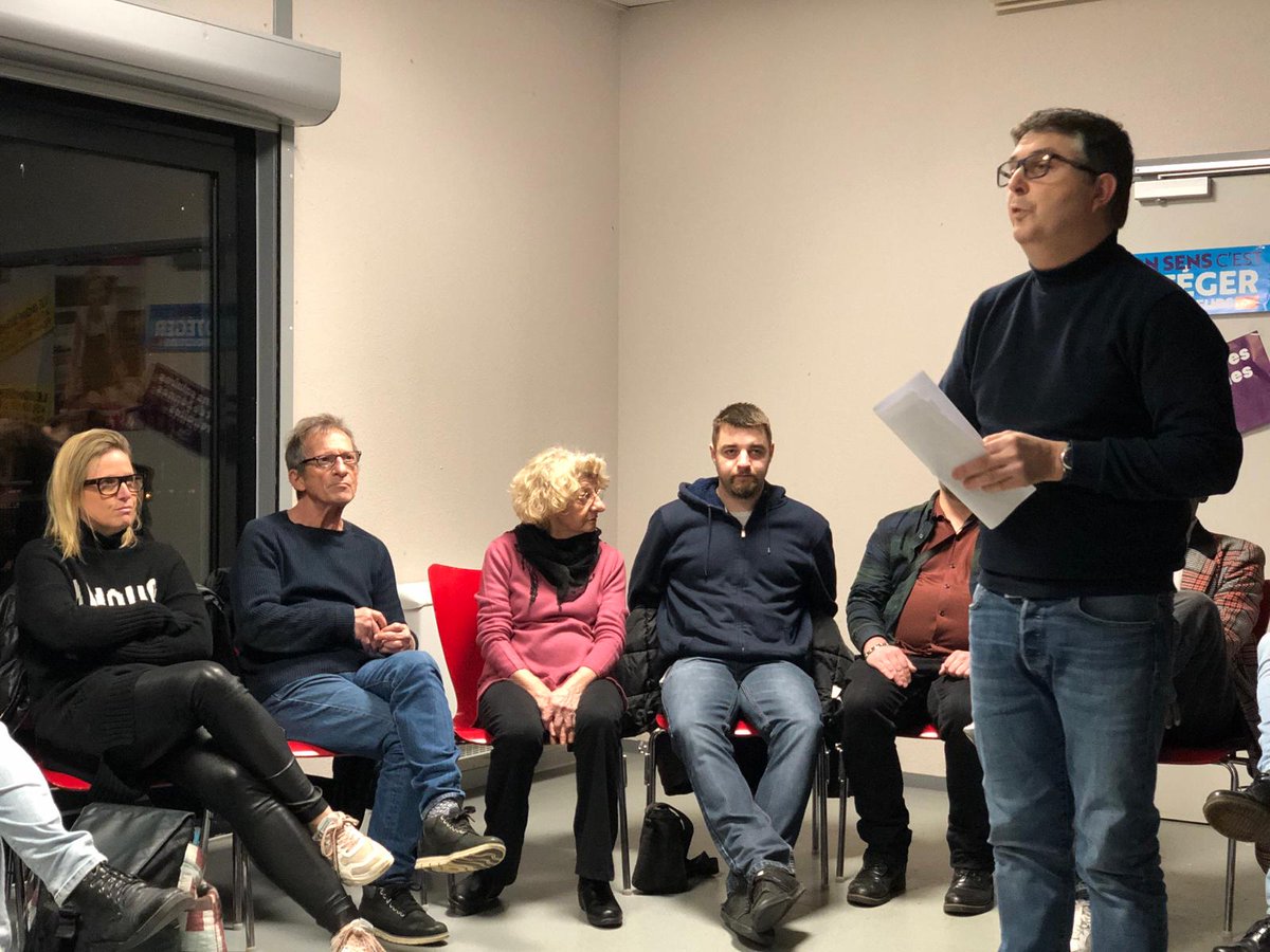 josephsimeoni1's tweet photo. #mulhouse #M2A Des vœux communistes de Paix, de liberté, d'égalité et de fraternité, les pieds dans le réel et les yeux ouverts sur l'avenir 🌹@ParmentierAlin1 @Alterpresse68 @PCFMulhouse @MiegevilleA @MJCF68 @loic_minery @EricMulhouse @FLaronze @AntoineSplet   @CgtEducAlsace ⬇️ https://t.co/YNjrwgaHtL