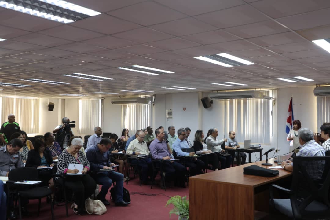 Hoy participé en reunión del programa de Prevención Social y Atención a Situaciones de Vulnerabilidad en el <a href="/MTSS_CUBA/">MTSS CUBA</a> .Fortalecer la prevención social y promover la transformación de comunidades para brindar una atención integral a quienes más lo necesitan es esencial.