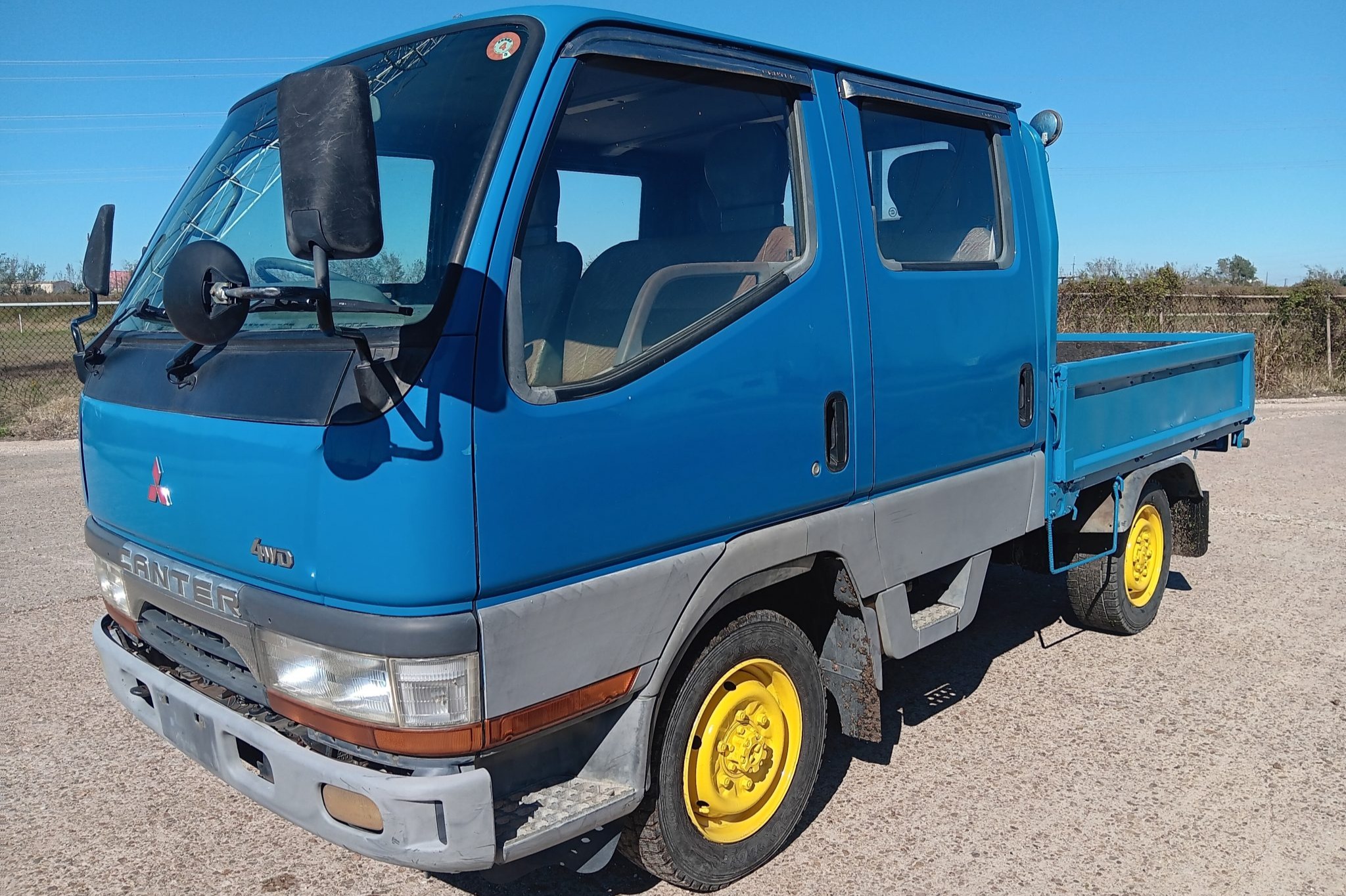 Crew Cab Fuso FG 4x4 Pop-up Camper | Camper, Camper boat, Rv ...