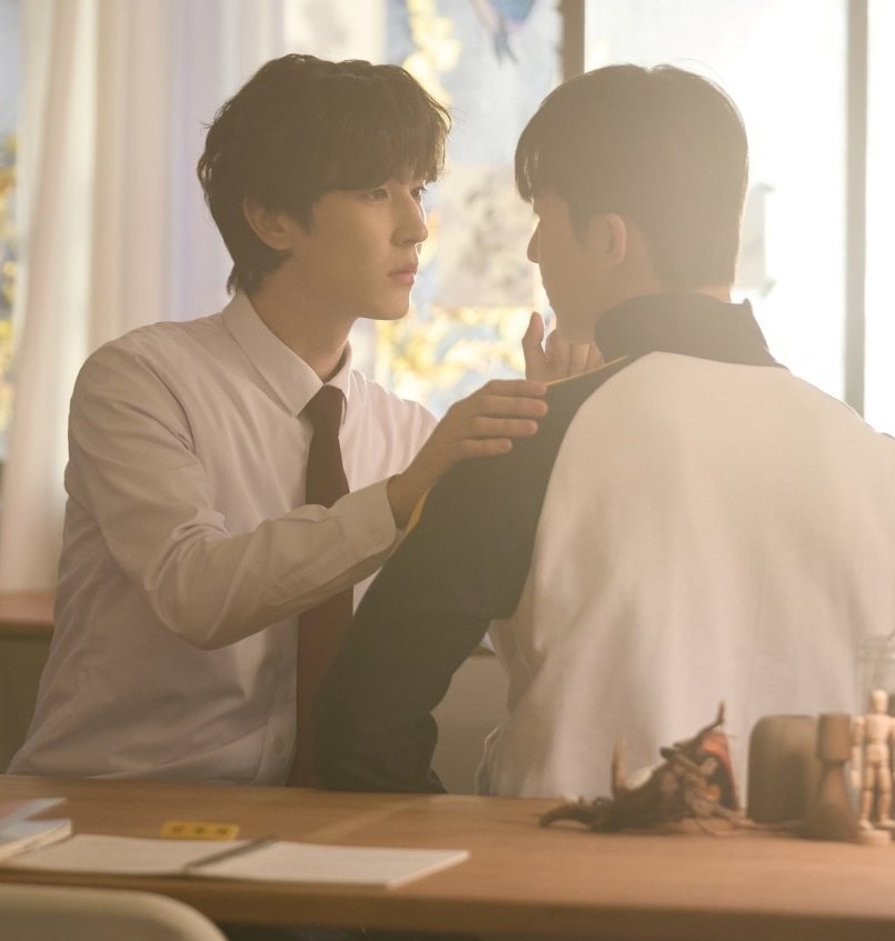 Kary_Moss_Love's tweet photo. finally!!!! I'm soooo happy 
Although I'm sad that it can only be seen in theaters in May, international fans are going to have to wait longer to see it!! 😭😭
But my Hotae and Donghee are coming back!!
I loved the title!!
#AtMyFingertips #내손끝에 https://t.co/U9Nd2GUcVp