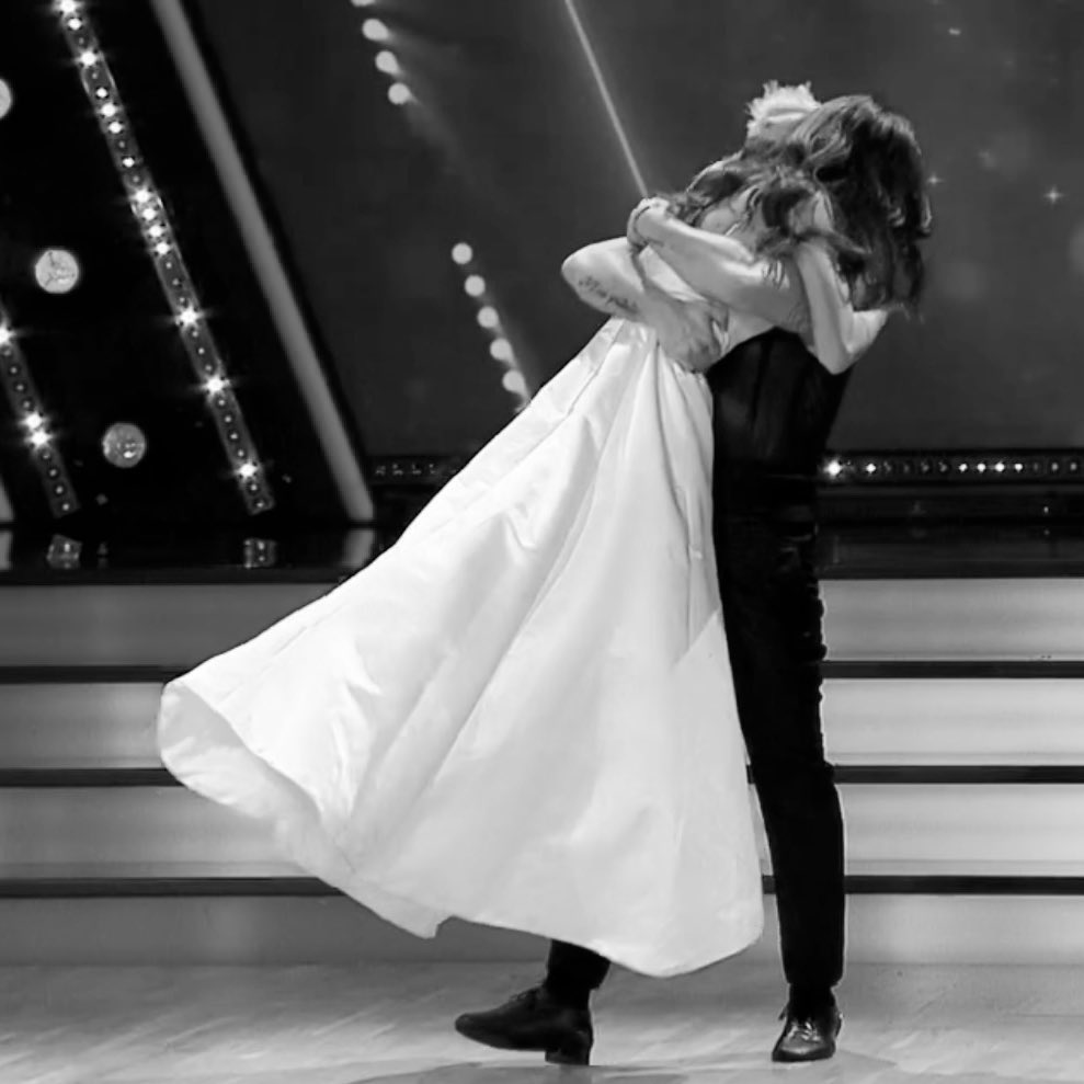 “Tu és o meu final feliz” 🤍

#brunardo | <a href="/brunapgo/">Bruna Gomes</a> <a href="/bernardorsousa/">Bernardo Sousa</a>