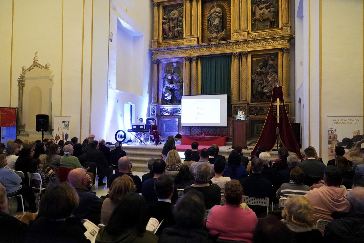 Dip_Va's tweet photo. ✝️ Presentación del XXXV Encuentro Nacional de Cofradías. 

➡️ El presidente @Conrado_Iscar junto al alcalde de @AyuntamientoMDC @GuzmanGomezMdC participan en el acto

📍Medina del Campo
🗓️ 20-22 de Septiembre
✔️ Organiza: Junta de Cofradías de Medina del Campo. https://t.co/5fjF3QUn0l