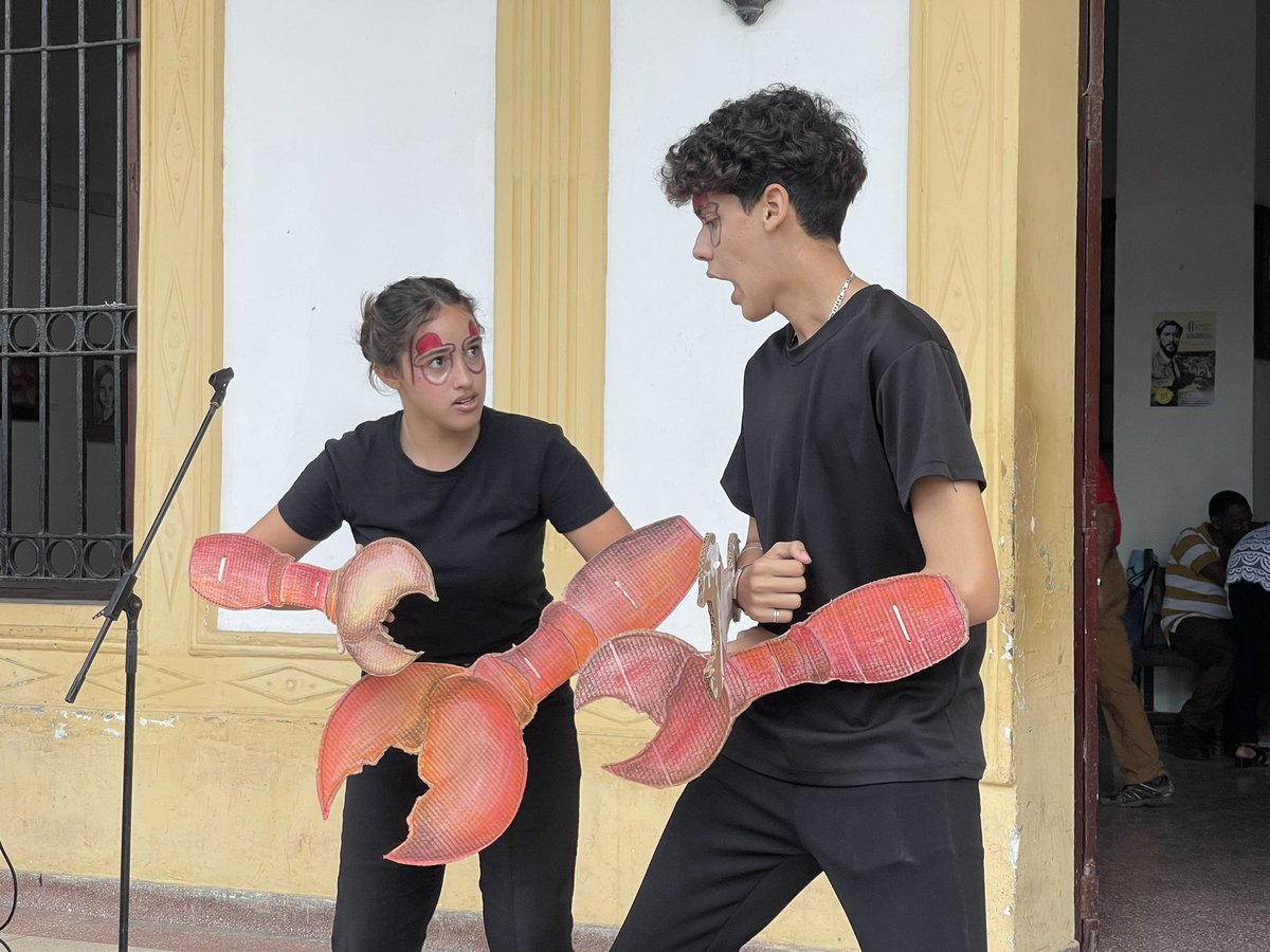 manueldositeo's tweet photo. 🎭“Por una sonrisa”🎭
Tarde llena de colorido, magia y muchos juegos.
#SomosCulturaHolguin 
#SemanadelaCulturaHolguinera https://t.co/oIVv8omD0j