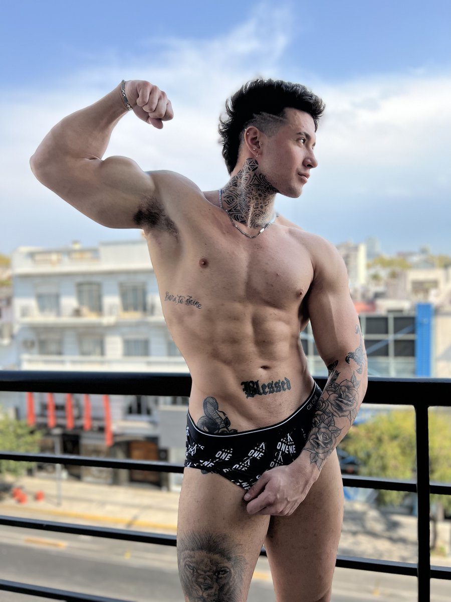 Gianlucaxxx_boy's tweet photo. Comment with a horny picture 🔥.
I will be reading your comments
Remember for more content find it at https://t.co/LJKWkT1PPx 😈 https://t.co/60nyN9Lfap