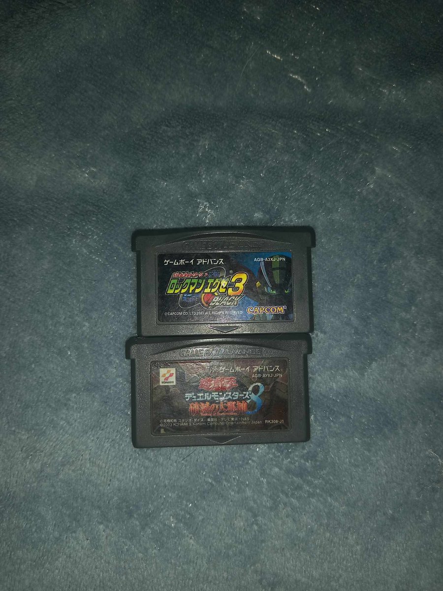 KizunaOficial's tweet photo. Sobre a Rifa do DS e 3DS, a do DS custa R$5 cada N° e vem o DS, Carregador, Case, 4 fitas de GBA (as da foto, Falsas :V) e um R4 com cartão de 2GB.
Já a do 3DS custa R$10 cada N° e vem o 3DS, Carregador, Case, 2 Jogos, e as cartinhas de AR
Link: https://t.co/A8iy4h36Kl
Continua👇 https://t.co/jtbX8XIF6X
