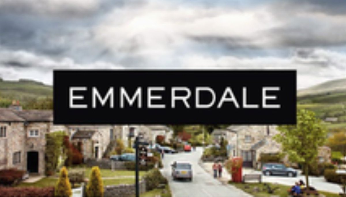 Emmerdale was awash with confessions on Friday night and fans of the show were loving the way two characters bonded over their killer secrets. express.co.uk/showbiz/tv-rad…