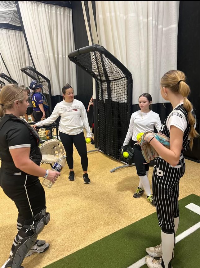 emghar19's tweet photo. Thank you to the coaches at the Tier One Fastpitch camp this past weekend in Wake Forest NC.
https://t.co/6t6op63deF https://t.co/5QKlEU4CFR